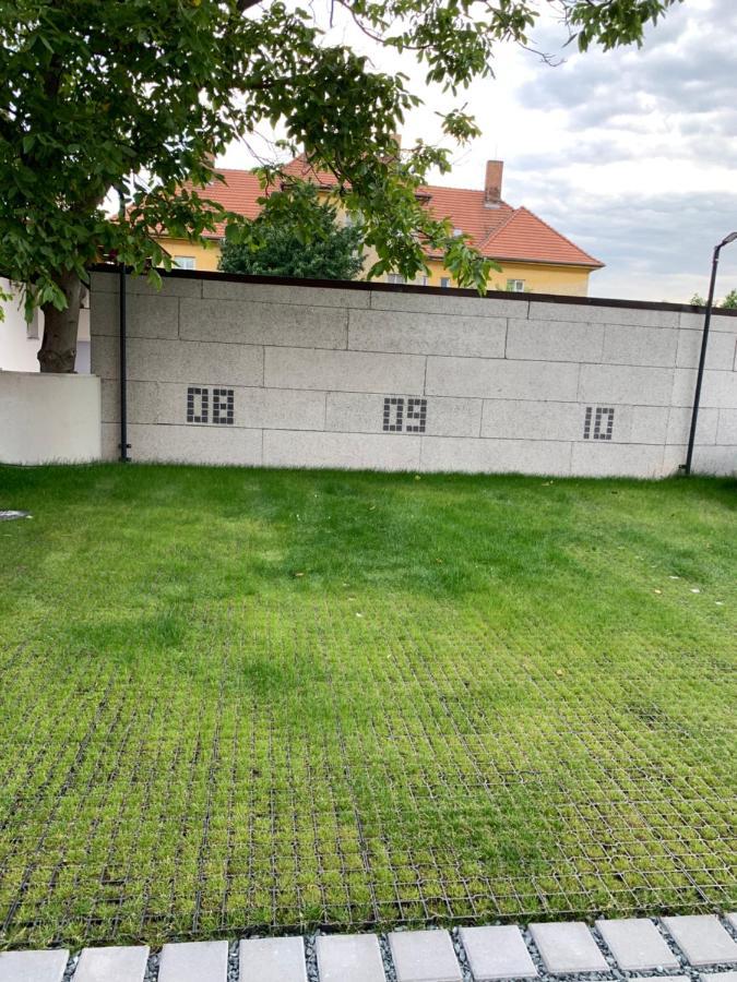 Ap-Art-Man 08 Apartment Mikulov Exterior photo